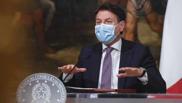 Dai complimenti dell'Europa ai dubbi sulla seconda ondata: perché Conte cala nei sondaggi