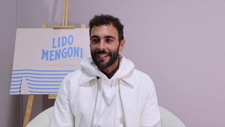 Marco Mengoni, un antidivo a Sanremo. "Non mi monto la testa, penso a mio nonno, a chi sono e da dove vengo"