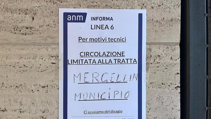 Ancora disagi per la linea 6, corse limitate da Municipio a Mergellina per “problemi tecnici”