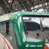 Pendolari, Maroni promette 160 nuovi treni subito. L'opposizione: 