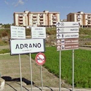 Catania, ruba cibo in casa anziani: ferito gravemente extracomunitario