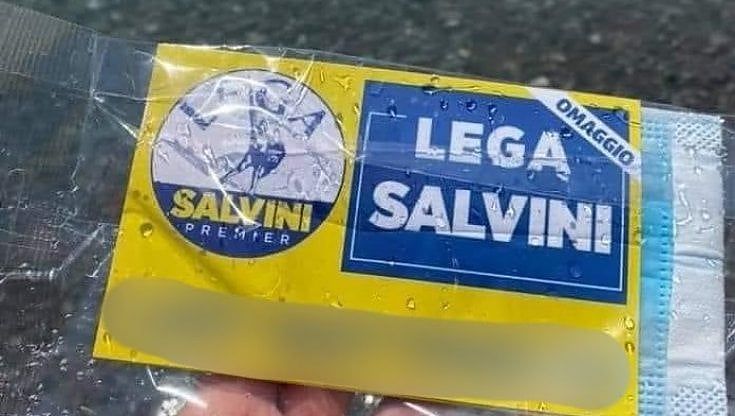 Mascherine in spiaggia dall'elicottero: la campagna elettorale (inquinante) della Lega in Calabria. E salvini continua il tour
