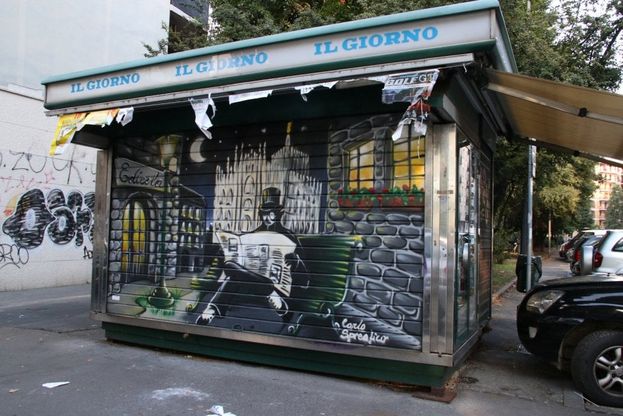 Milano, negozi chiusi ad agosto: la città diventa il museo della saracinesca