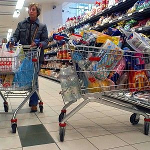 Prezzi, l'Istat conferma la deflazione: a novembre -0,2%