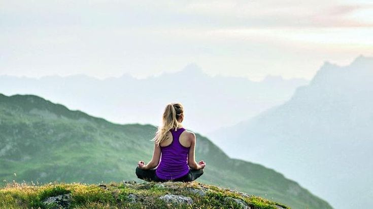Lo yoga va in montagna, raduno in quota per maestri e appassionati