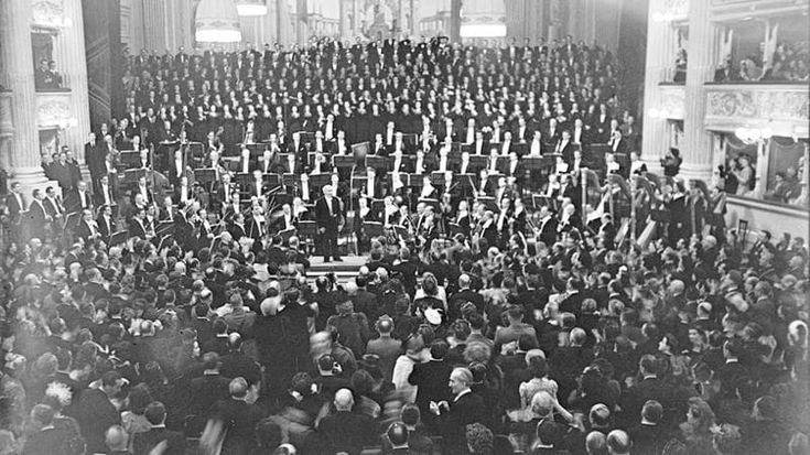 Rossini, tricolore e ovazioni: quando Toscanini tornò a dirigere la musica della rinascita