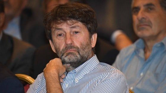 Franceschini a Renzi contro la scissione: "Il Pd è casa tua, non spacchiamo il partito"