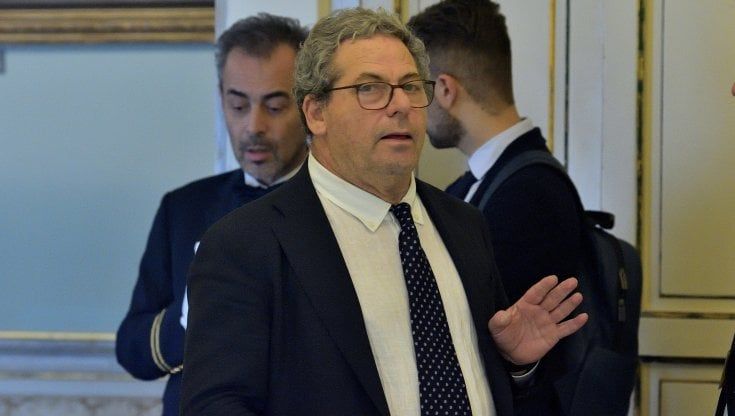 Sicilia, l'ira di Miccichè a mani vuote: "Io trombato, Schifani e gli assessori faranno clientele"