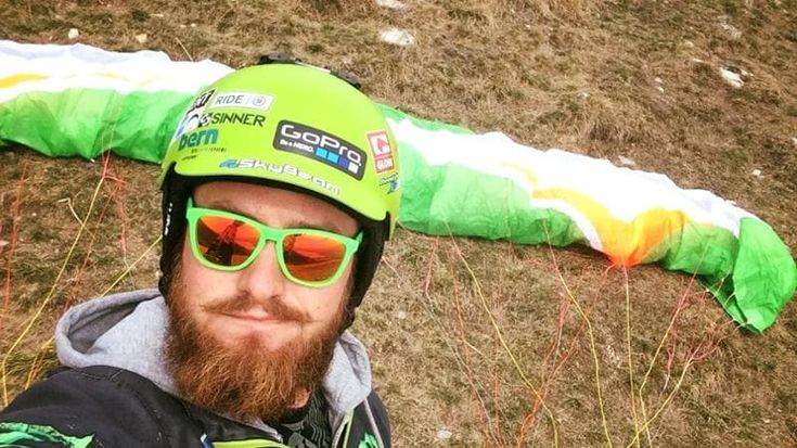 Perde il controllo del parapendio e si schianta nel Lecchese: morto Andrea Ponzoni, 37 anni