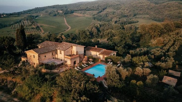 Animali liberi, fonti rinnovabili, menu con ingredienti dall’orto: l’idea dell’agriturismo vegano