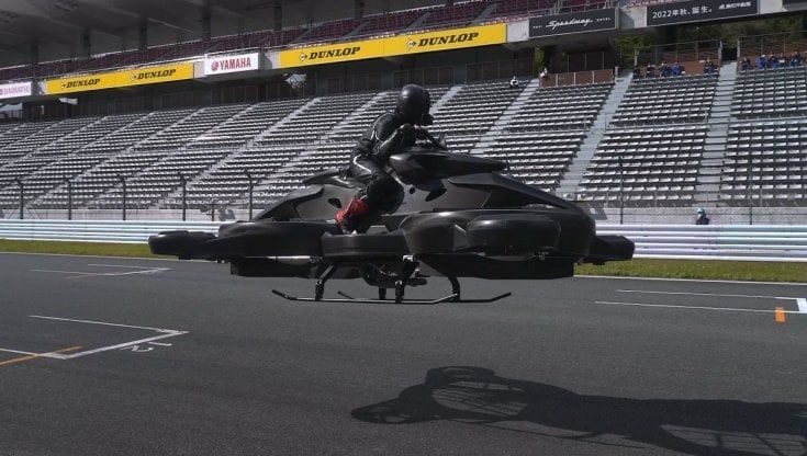 Xturismo, consegnato il primo esemplare della moto volante. Costa 555 mila dollari
