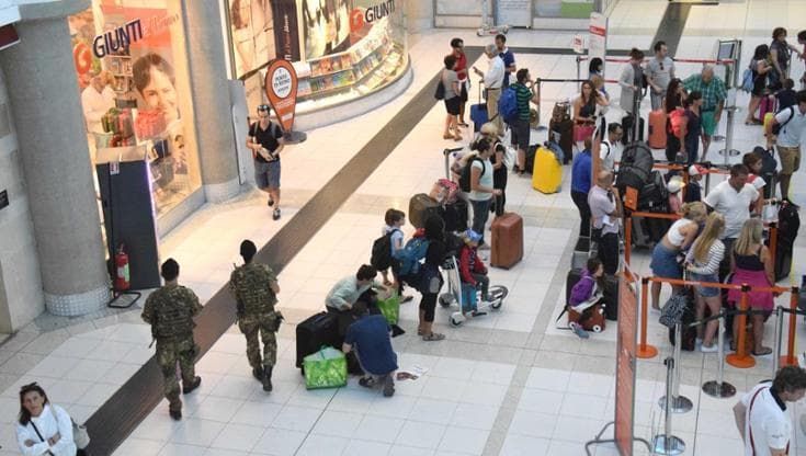 Il colosso Swissport investe nell’aeroporto di Bari: “Sala vip e nuovi store nell’area passeggeri”