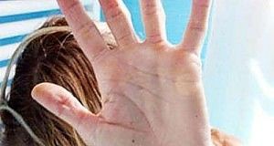 Orrore a Montecorvino Rovella:<br />abusa dei 3 figli insieme agli amici