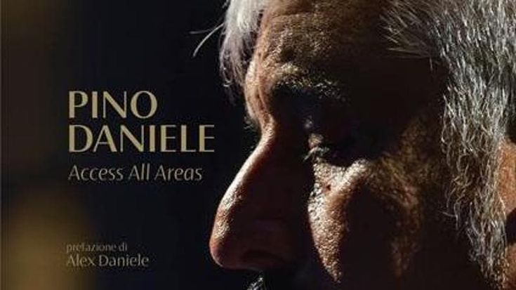 Pino Daniele raccontato in 850 foto tra concerti e curiosità