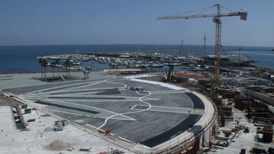 A Salerno tolti i sigilli al cantiere del Crescent tra gli applausi degli operai