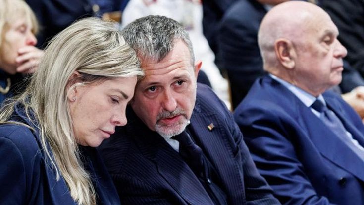 Il no travolge il governo: lasciano Delmastro e Bartolozzi. Meloni: “Via anche Santanchè”