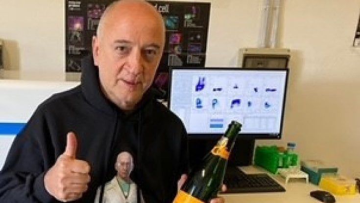 Il professore che guida i videogamer nella lotta al Covid