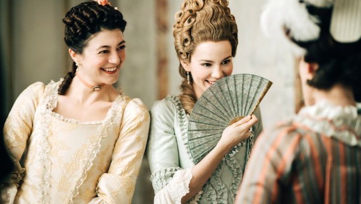Maria Antonietta, la serie tv. La protagonista: "Non solo corsetti e parrucche. Ha combattuto contro&nbsp;l'etichetta"