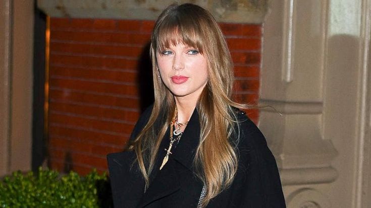 Taylor Swift e la collanina nazista: l’ultimo scherzo degli hater sul web