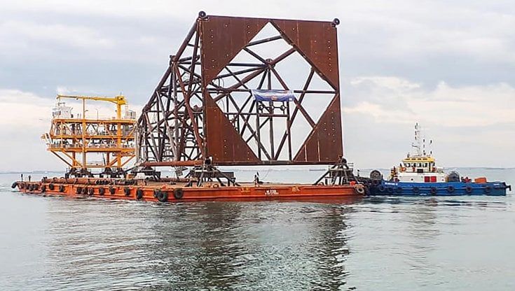 Cambogia, il padre-padrone Hun Sen punta sull'oro nero
