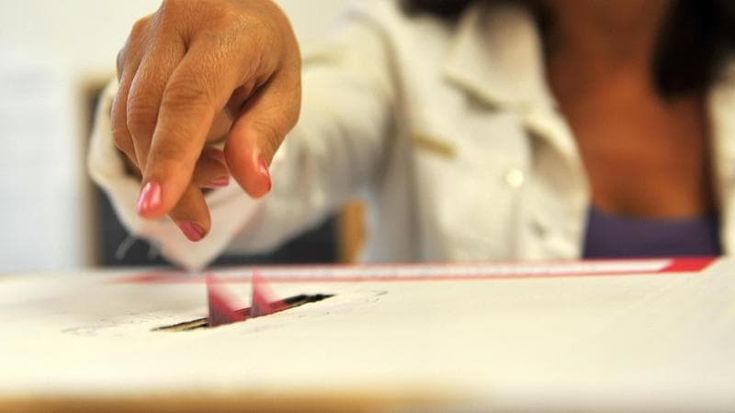 Stop al ballottaggio per i sindaci delle grandi città, la mossa della destra. Pd: “Irresponsabili”