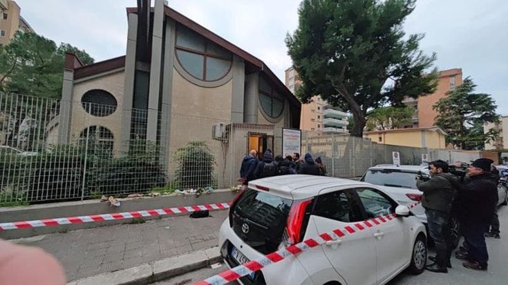 Neonato morto a Bari, sabato i funerali. Si cerca ancora chi lo ha lasciato nella culla termica