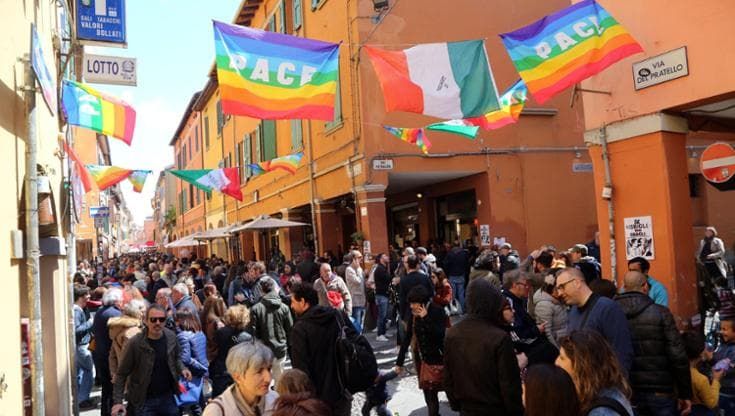 Da Salaborsa al Pratello incontri, feste e musica: il 25 aprile è già cominciato