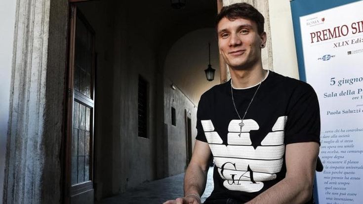 Manuel Bortuzzo: “La mia sedia a rotelle è rotta e la compagnia aerea resta in silenzio. Ora denuncio”