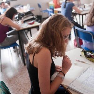 Scuola, in SIcilia inizio nel caos: cattedre ancora vuote e precari a casa