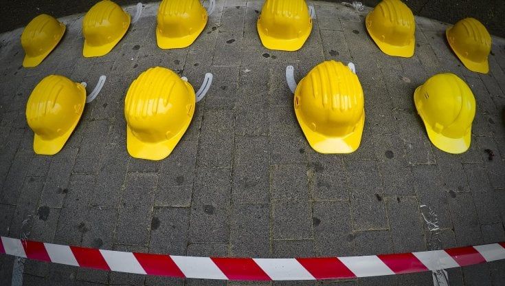 Incidenti sul lavoro, operaio folgorato in un cantiere stradale di Paullo: è grave