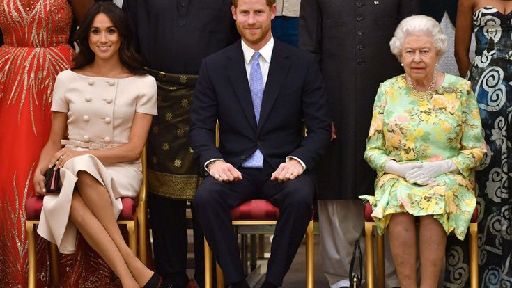 Meghan e la Regina, dalla proposta del pollo al litigio dell’ uovo
