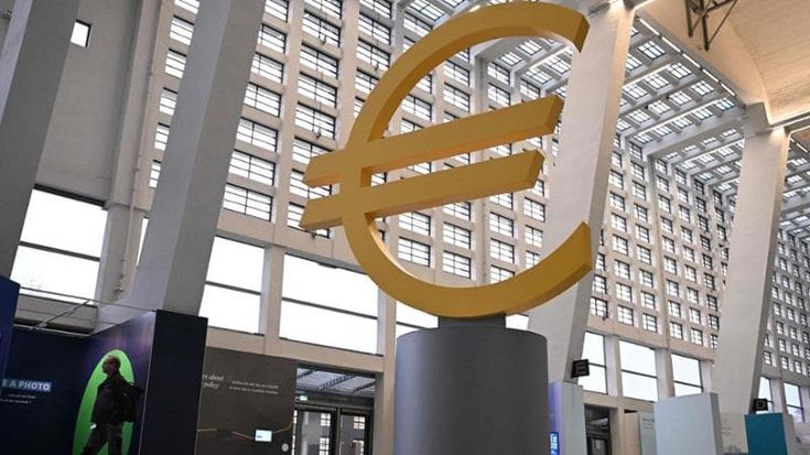 Bce in ritirata. Cercansi investitori per i titoli di Stato