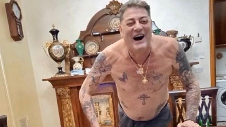 Barletta, ai domiciliari posta video su TikTok con gli amici e migliaia di euro: capoclan torna in carcere