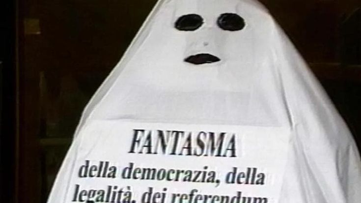 Un lenzuolo per salvare i referendum