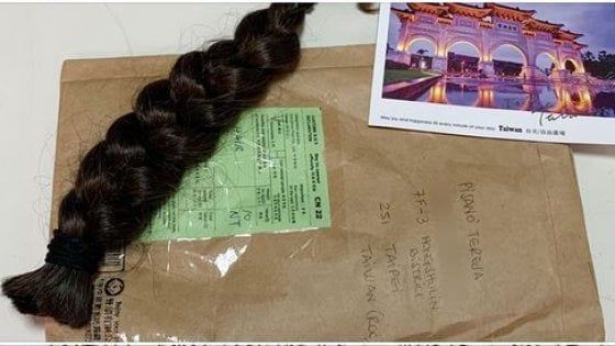 Regalano i propri capelli per le donne che sfidano il cancro: a Bari donazioni da tutto il mondo per le parrucche solidali