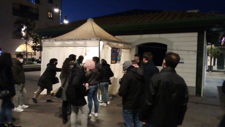Sorrento, il Comune paga il test a 300 ragazzi per proteggere le famiglie durante le feste