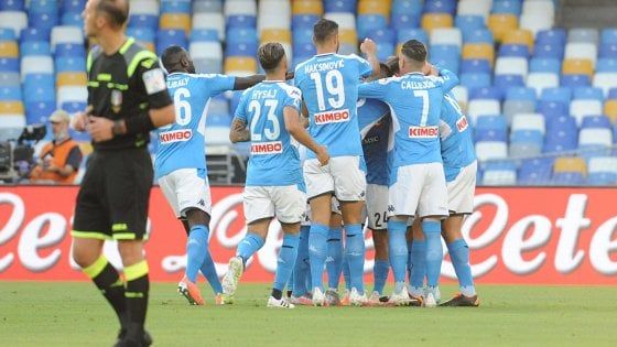 Napoli-Spal 3-1: Mertens, Callejon e Younes stendono i ferraresi
