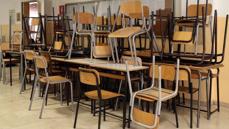 Roma, segare i banchi un'idea semplice e rivoluzionaria