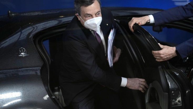 Il sondaggio sul Quirinale: Draghi in testa anche tra gli elettori FdI. Piace il bis di Mattarella 