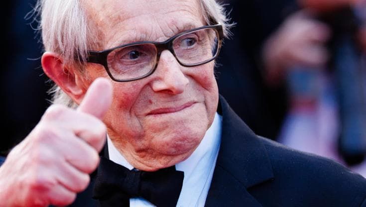 Ken Loach non molla mai: “Attenti, il fascismo sta marciando ma stavolta ha un volto amico”