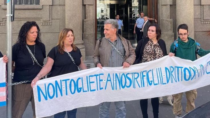 Incongruenza di genere, le associazioni manifestano davanti all’Aifa: “Non togliete la triptorelina ai nostri ragazzi”