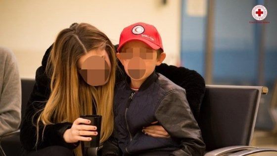 "La mia mamma è morta in un bombardamento": il racconto di Alvin, il bambino tornato dalla Siria