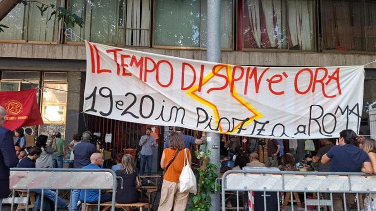 Spin Time torna in piazza contro gli sgomberi e il piano casa del governo Meloni