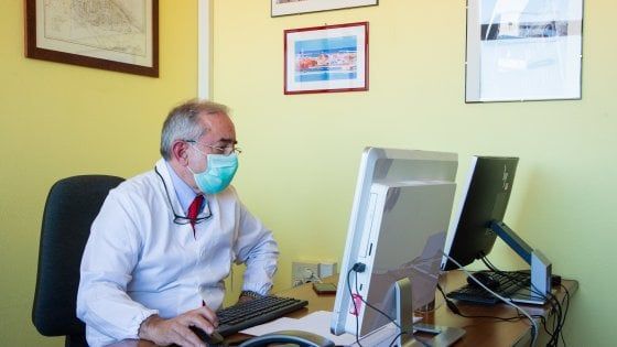 Bologna, Violante: "Sui luoghi di lavoro la mascherina va indossata sempre, non è un'alternativa al distanziamento"