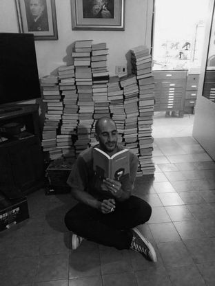 Ischia, il gesto di Alessandro: “Offro i miei libri e i miei cd per aiutare poveri e terremotati”