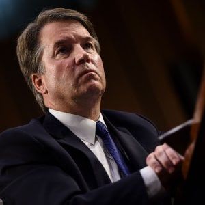 Usa, la donna che accusa il giudice Kavanaugh esce allo scoperto: "La violenza con un suo amico ai tempi del liceo"