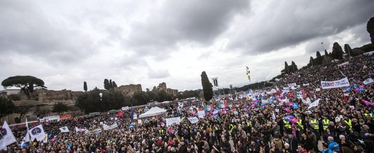 Family day, la piazza avverte Renzi: "No al ddl Cirinnà o ce ne ricorderemo"
