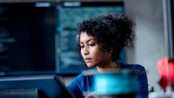 Donne leader e IA, l’allarme di Linkedin: “Perdiamo occasione unica”