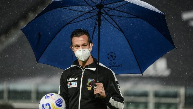 Daniele Doveri arbitro di Fiorentina - Atalanta come dieci anni fa 
