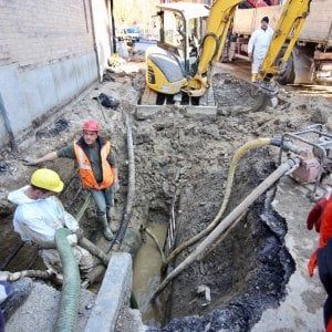 Torino, si apre un altro buco nella rete idrica di corso Thovez